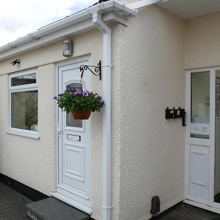 Magnolia Self Contained Suites Coalpit Heath Bagian luar foto