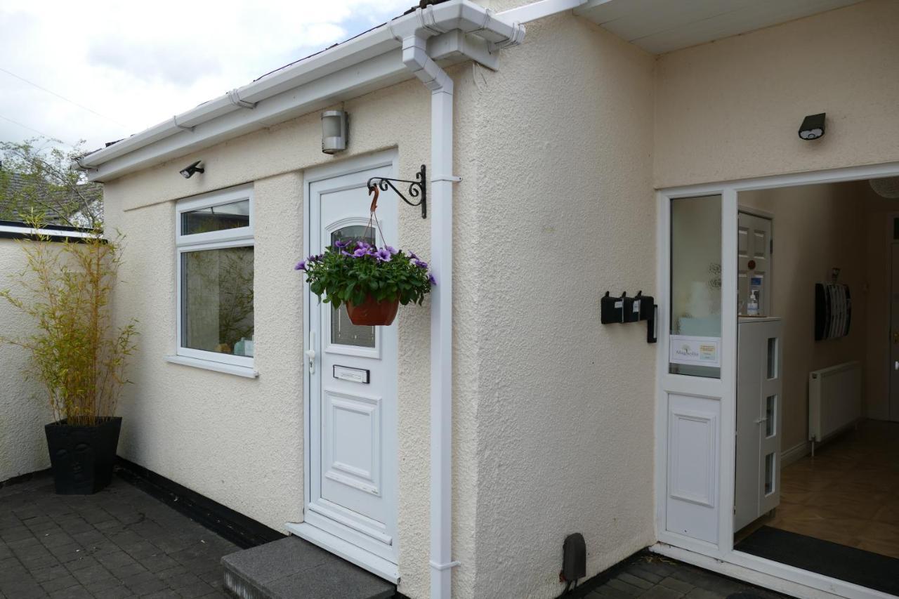 Magnolia Self Contained Suites Coalpit Heath Bagian luar foto